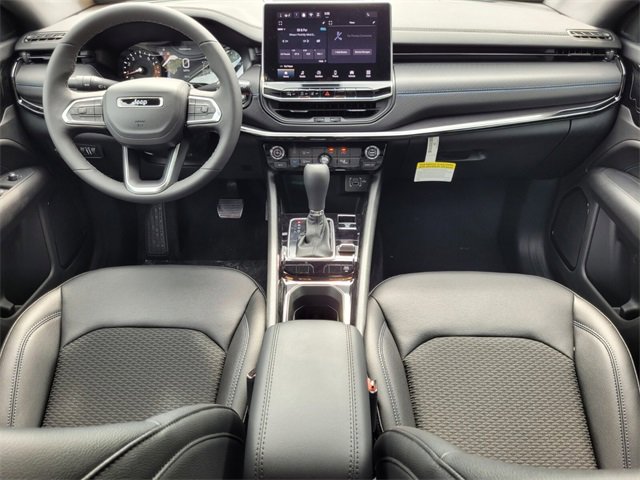 2026 Jeep Compass Latitude Altitude Special Edition photo 14