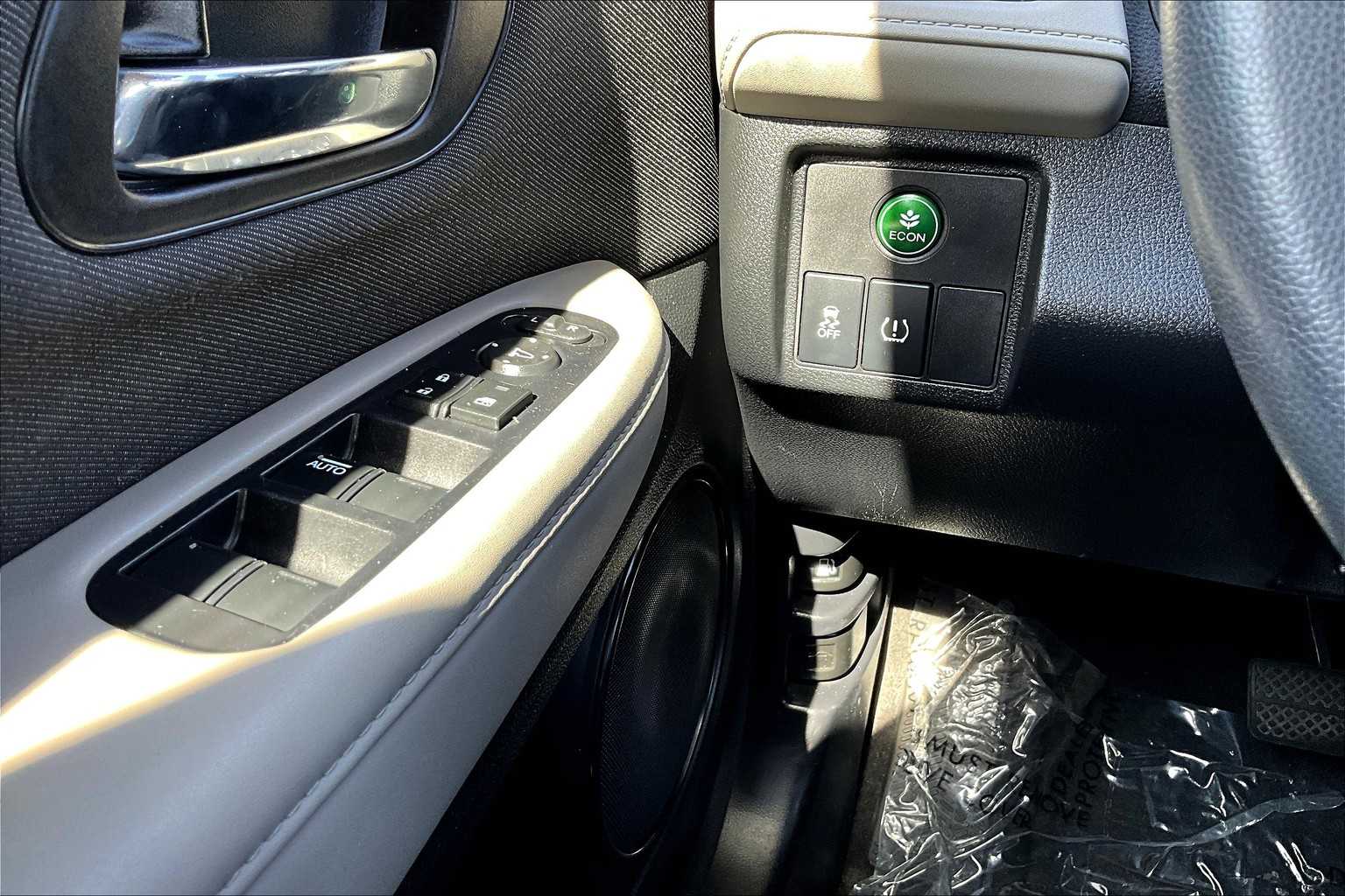 2019 Honda HR-V LX photo 31
