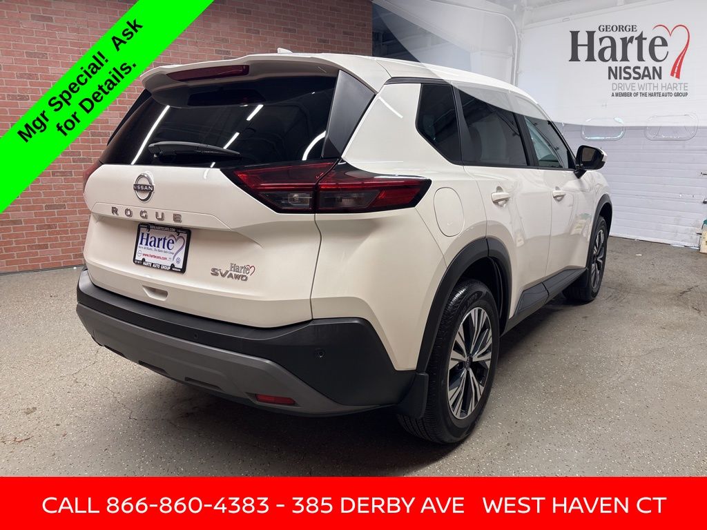 2023 Nissan Rogue SV photo 5