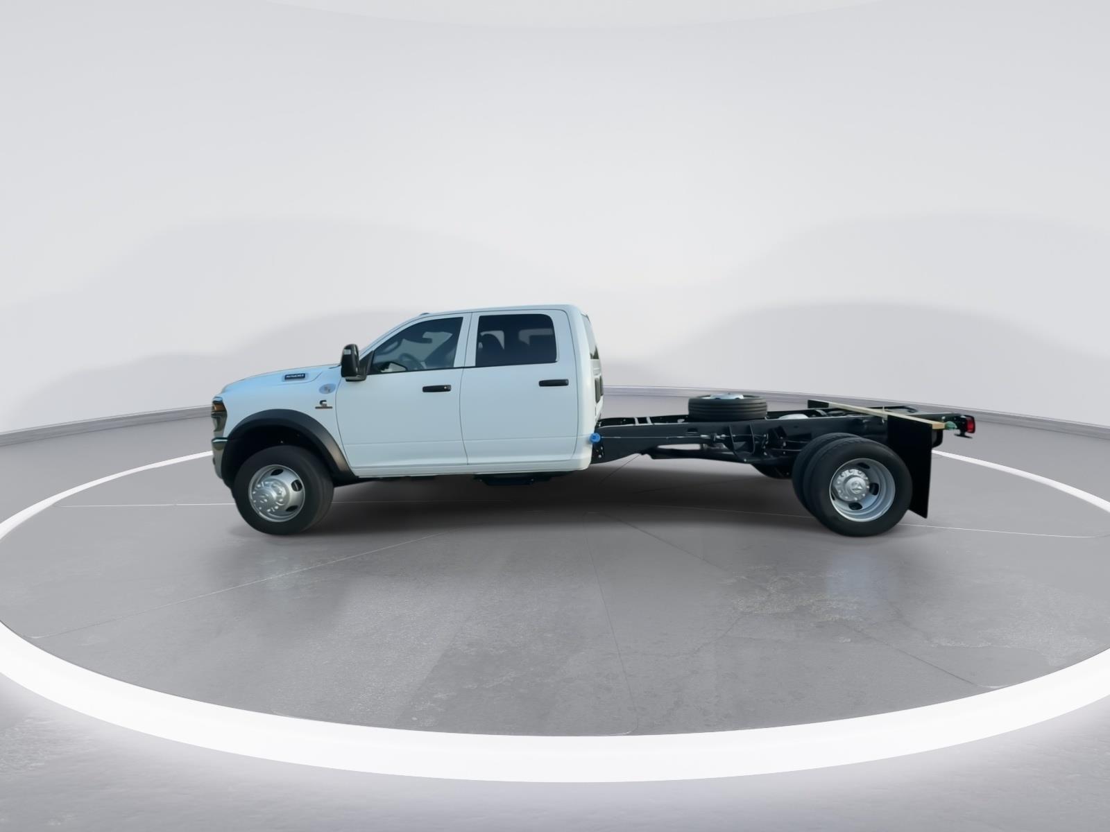 2026 Ram 5500 Tradesman photo 4