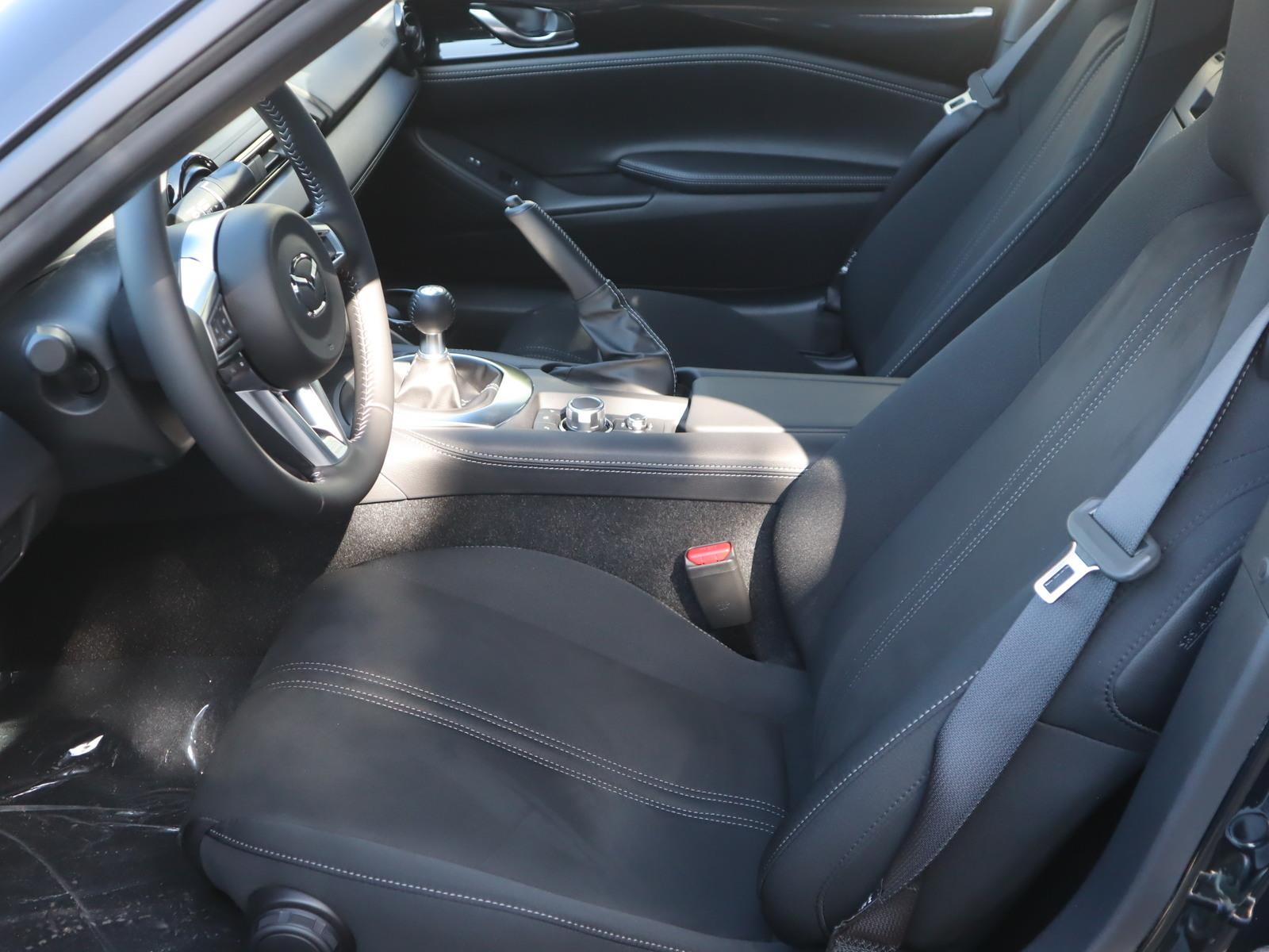 2025 Mazda MX-5 Miata Miata photo 8