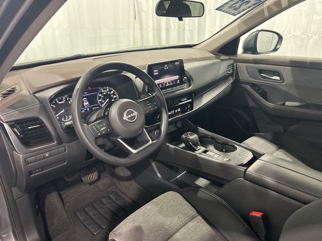 2023 Nissan Rogue SV photo 12