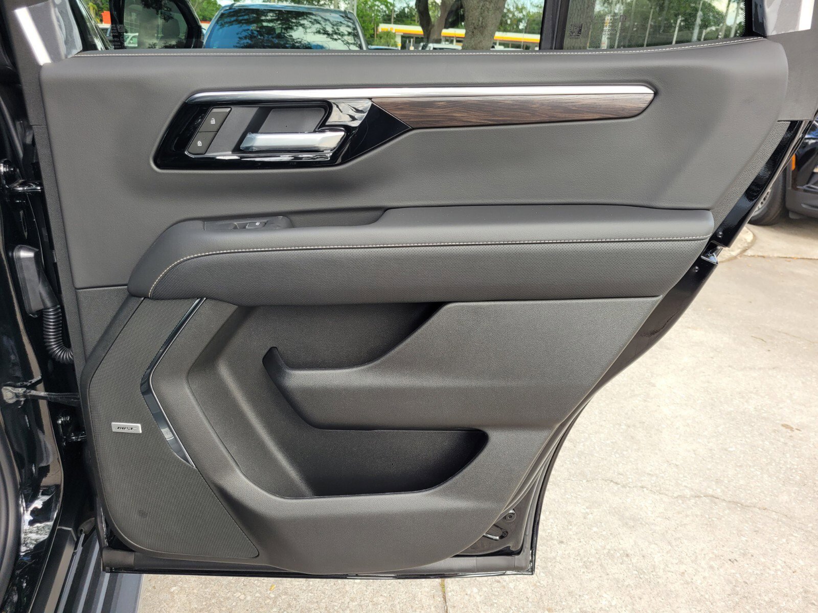 2025 Chevrolet Tahoe Premier photo 16