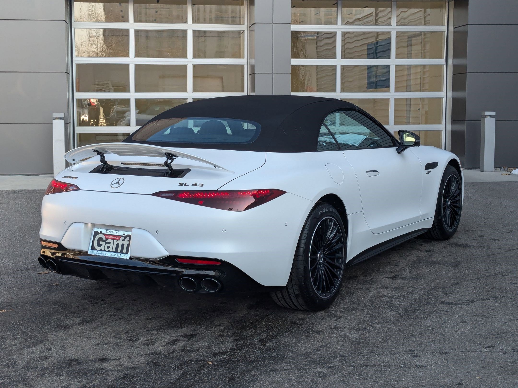 2025 Mercedes Benz SL AMG 43 photo 3