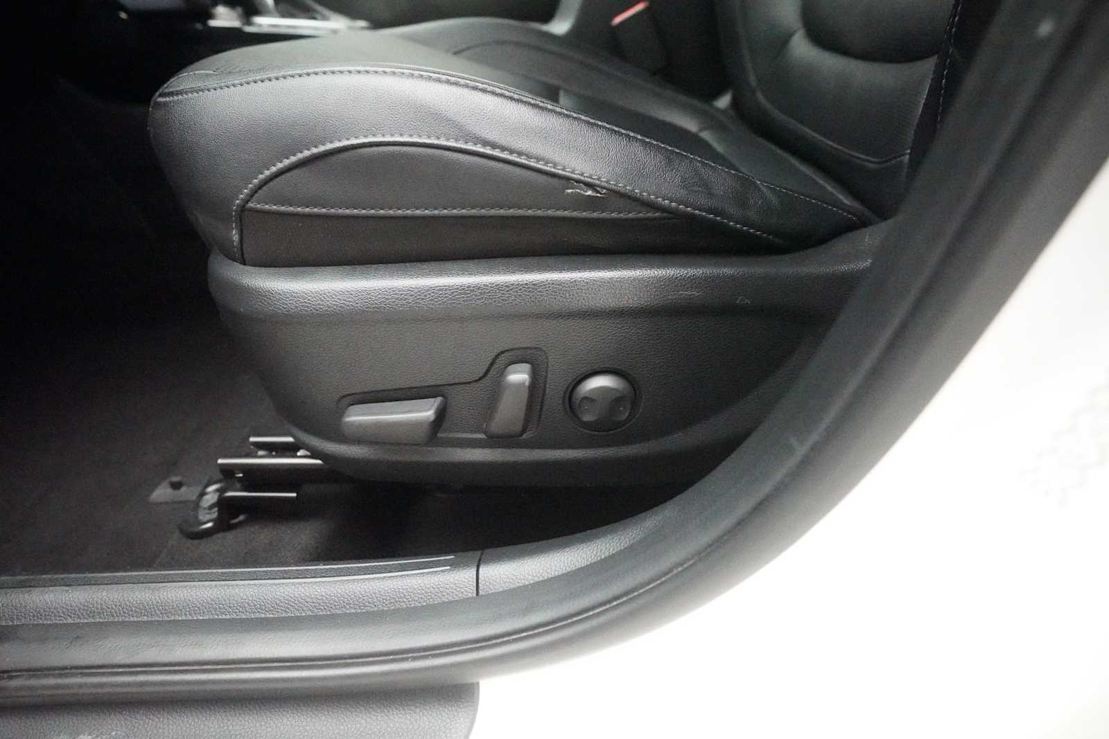 2021 Kia Seltos SX photo 22
