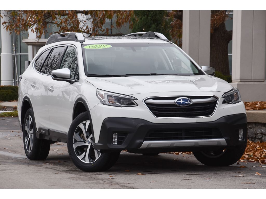 2022 Subaru Outback Touring's photo