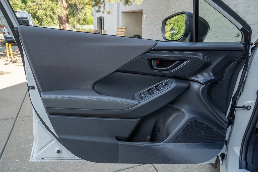 2025 Subaru Crosstrek Premium photo 7