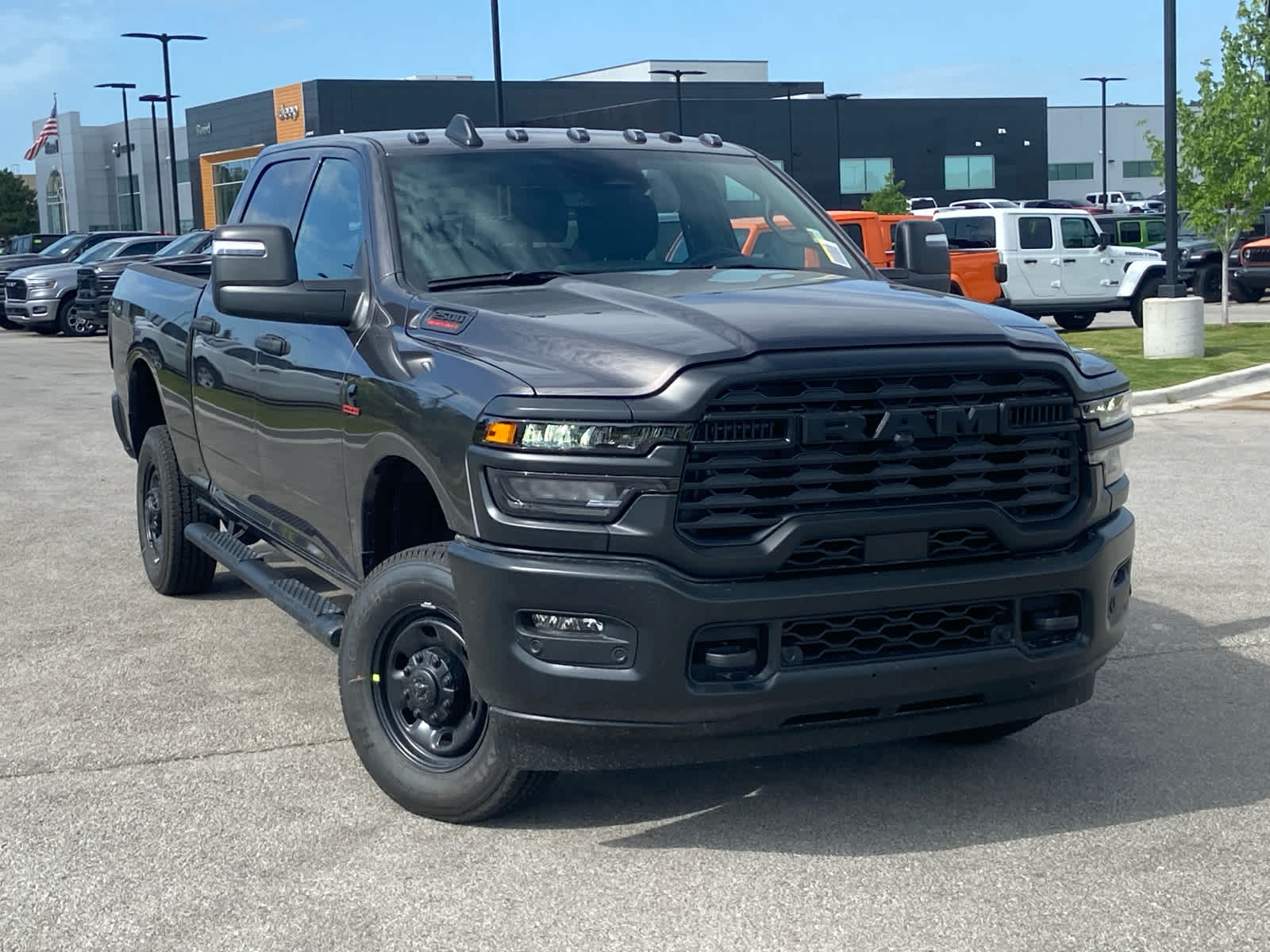 2025 Ram 2500 Tradesman photo 2