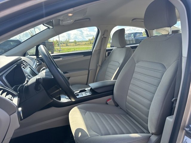 2017 Ford Fusion SE photo 10