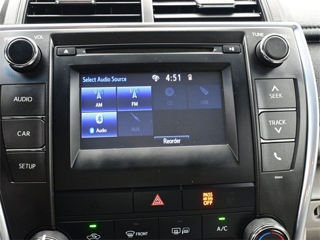 2016 Toyota Camry LE photo 30