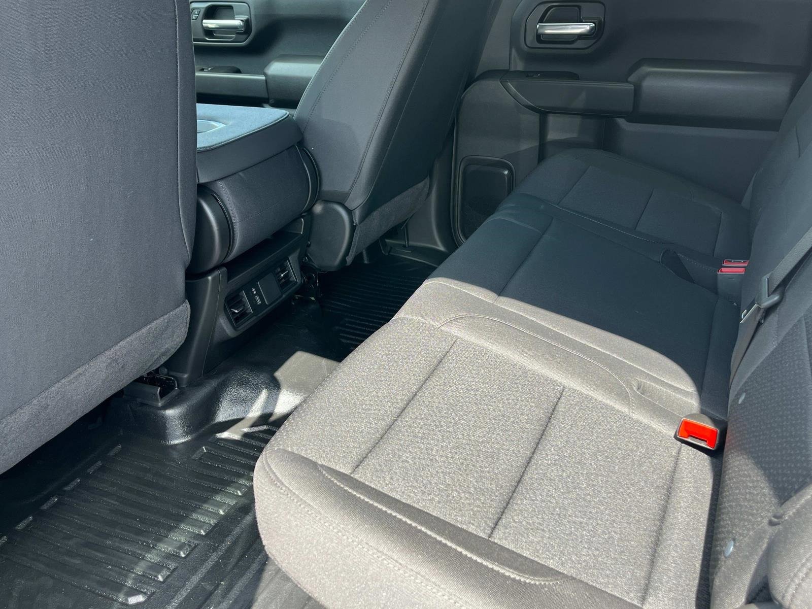 2026 Toyota RAV4 HD Pro photo 17