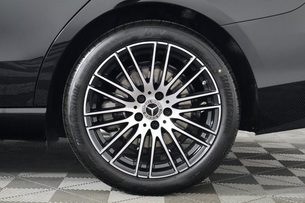 2025 Mercedes Benz C 300 photo 10