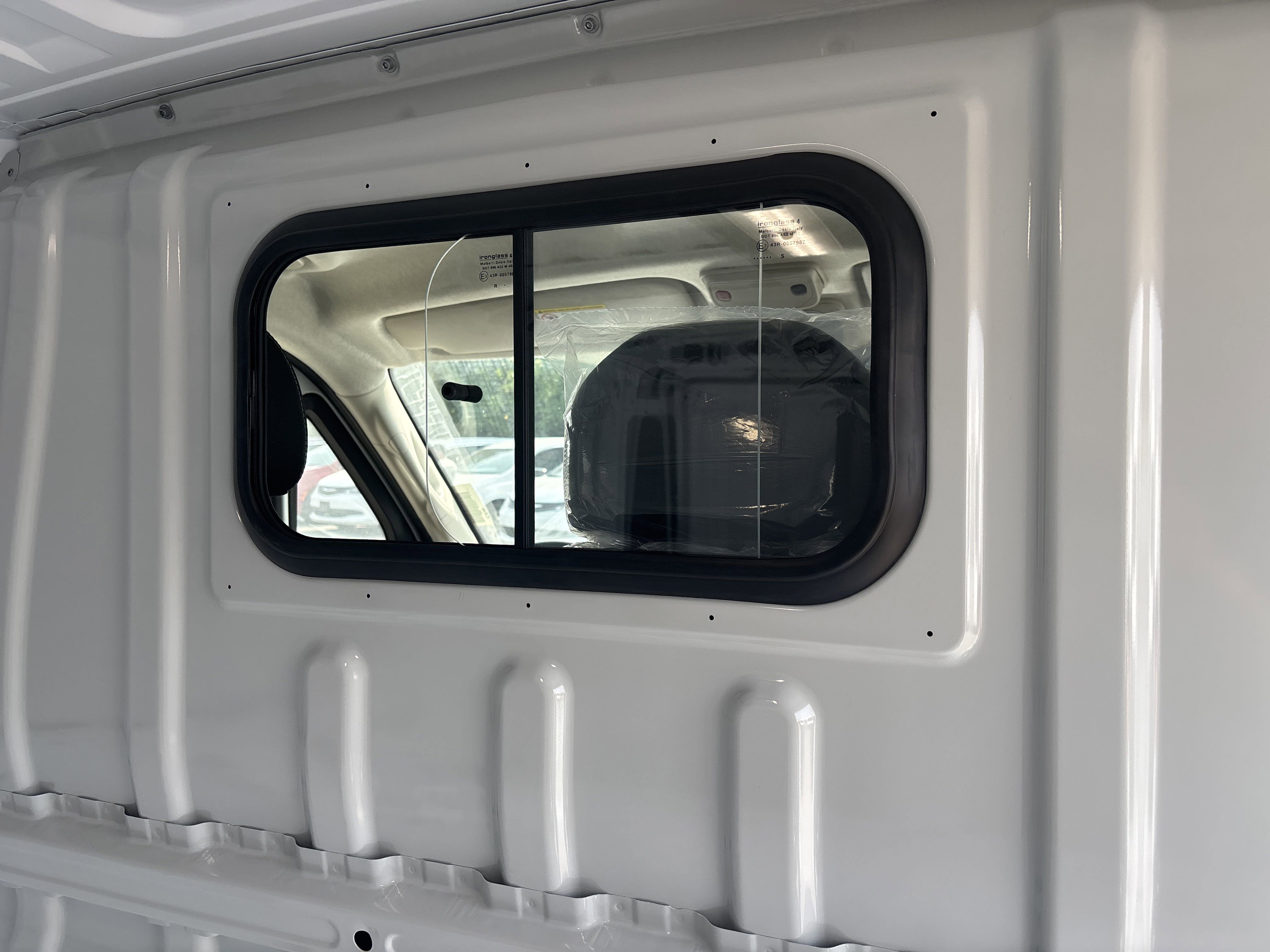 New 2025 Bright White Ram Tradesman image 11