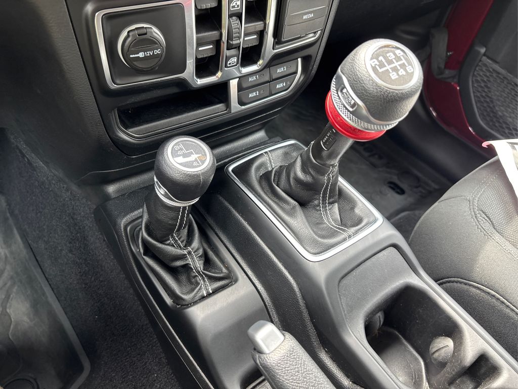 2021 Jeep Wrangler Unlimited Sahara photo 28