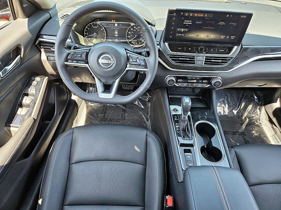 2024 Nissan Altima SR photo 10