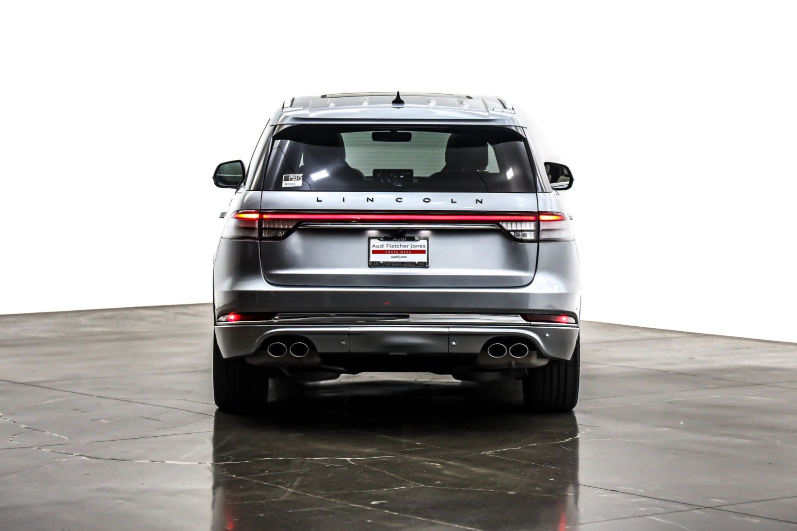 2023 Lincoln Aviator Black Label photo 3