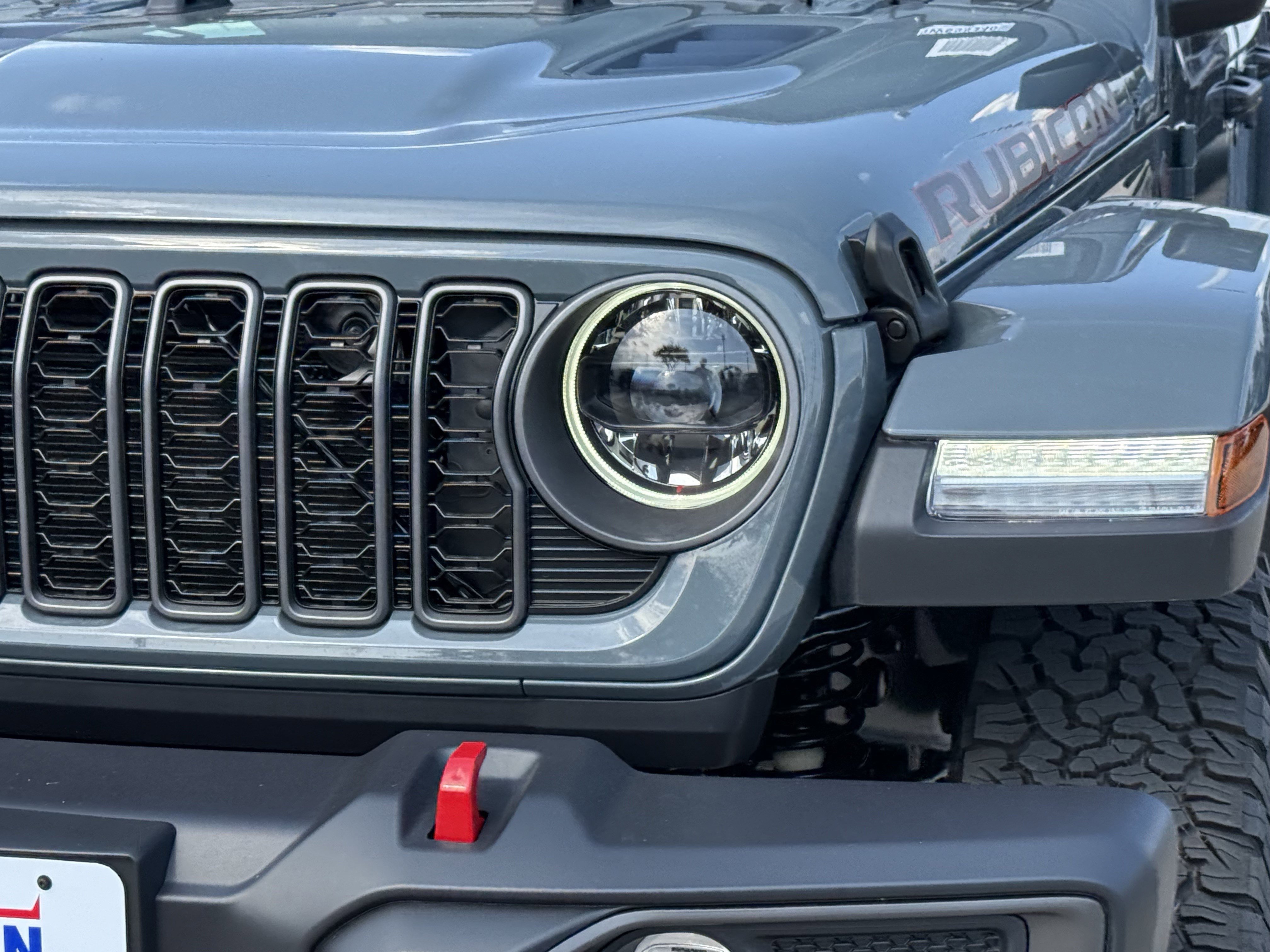 2025 Jeep Wrangler Rubicon photo 4