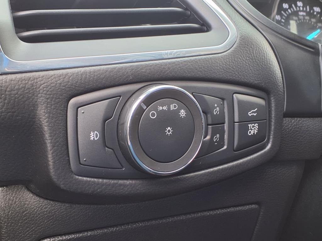 2022 Ford Edge Titanium photo 22