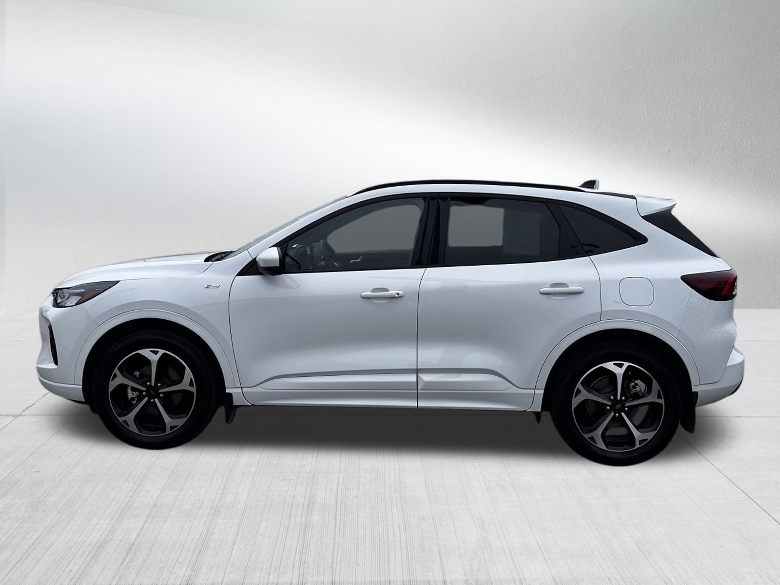 2023 Ford Escape ST-Line Select photo 4