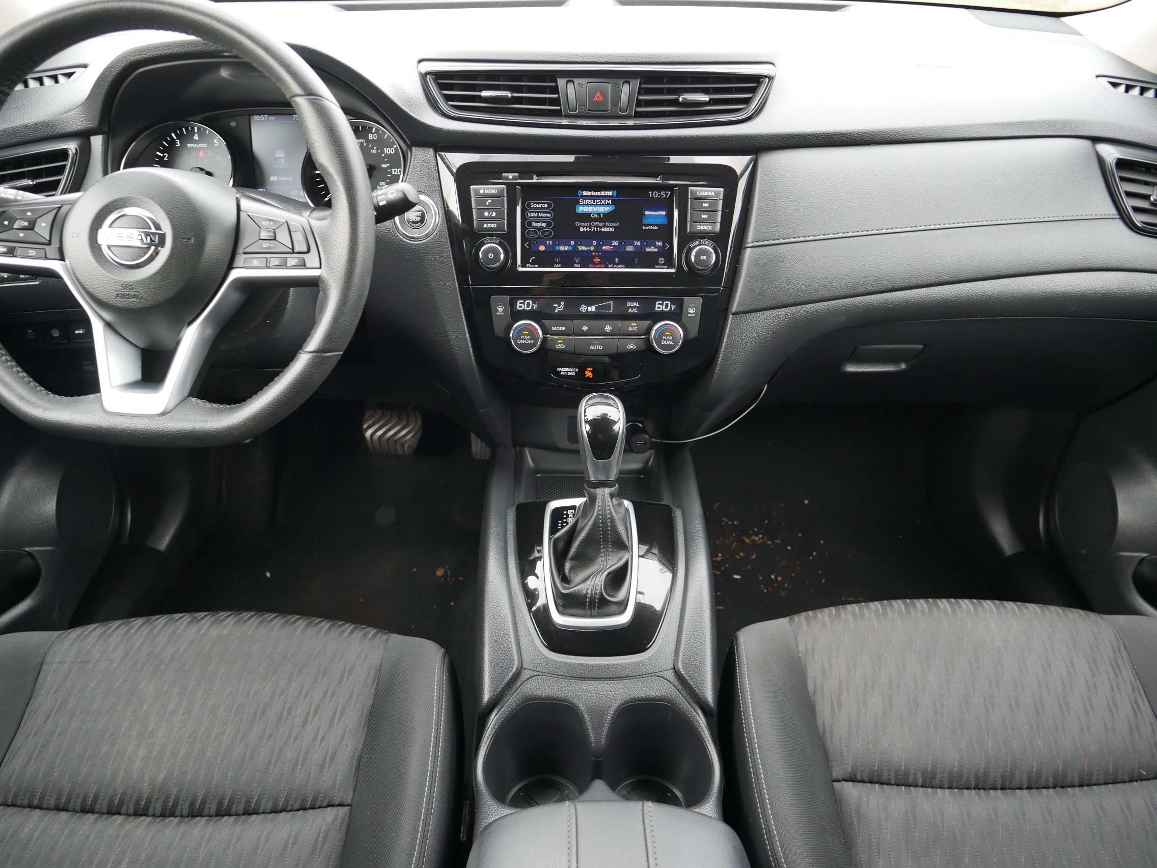 2019 Nissan Rogue SV photo 10