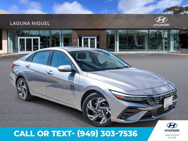 2025 Hyundai Elantra Limited's photo