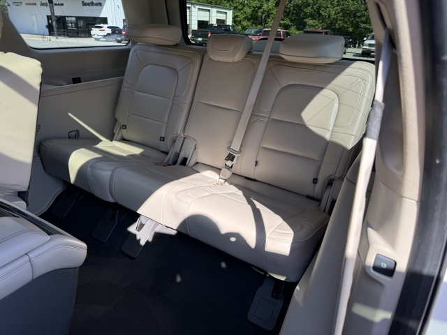 2019 Lincoln Navigator Reserve photo 22