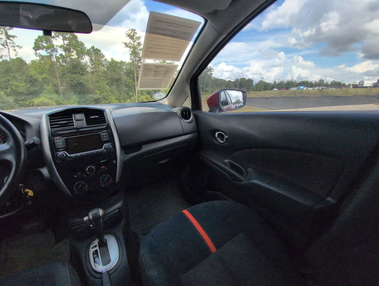 2015 Nissan Versa Note SR photo 3