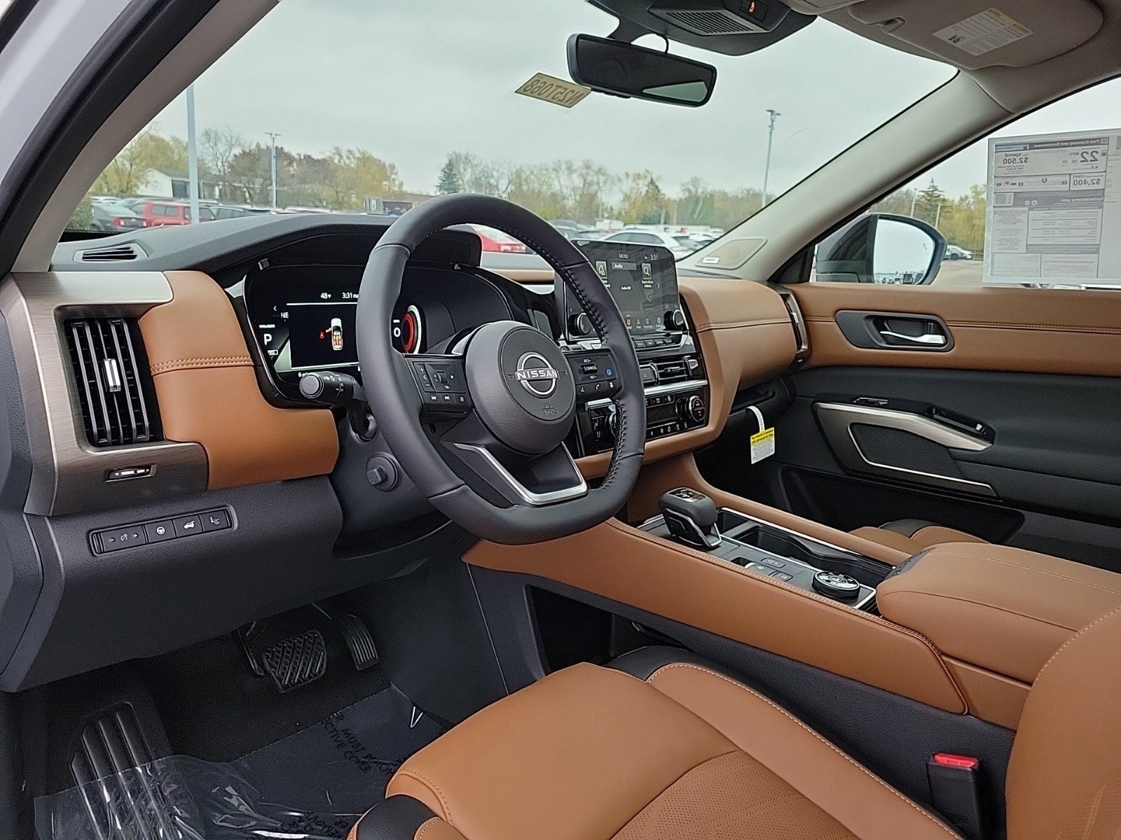 2025 Nissan Pathfinder Platinum photo 17