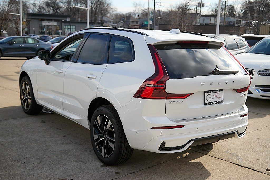 2026 VOLVO XC60 - Image 6