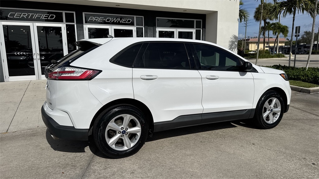 2020 Ford Edge SE photo 4