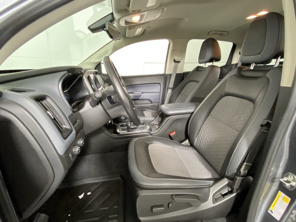 2019 Chevrolet Colorado Z71 photo 2