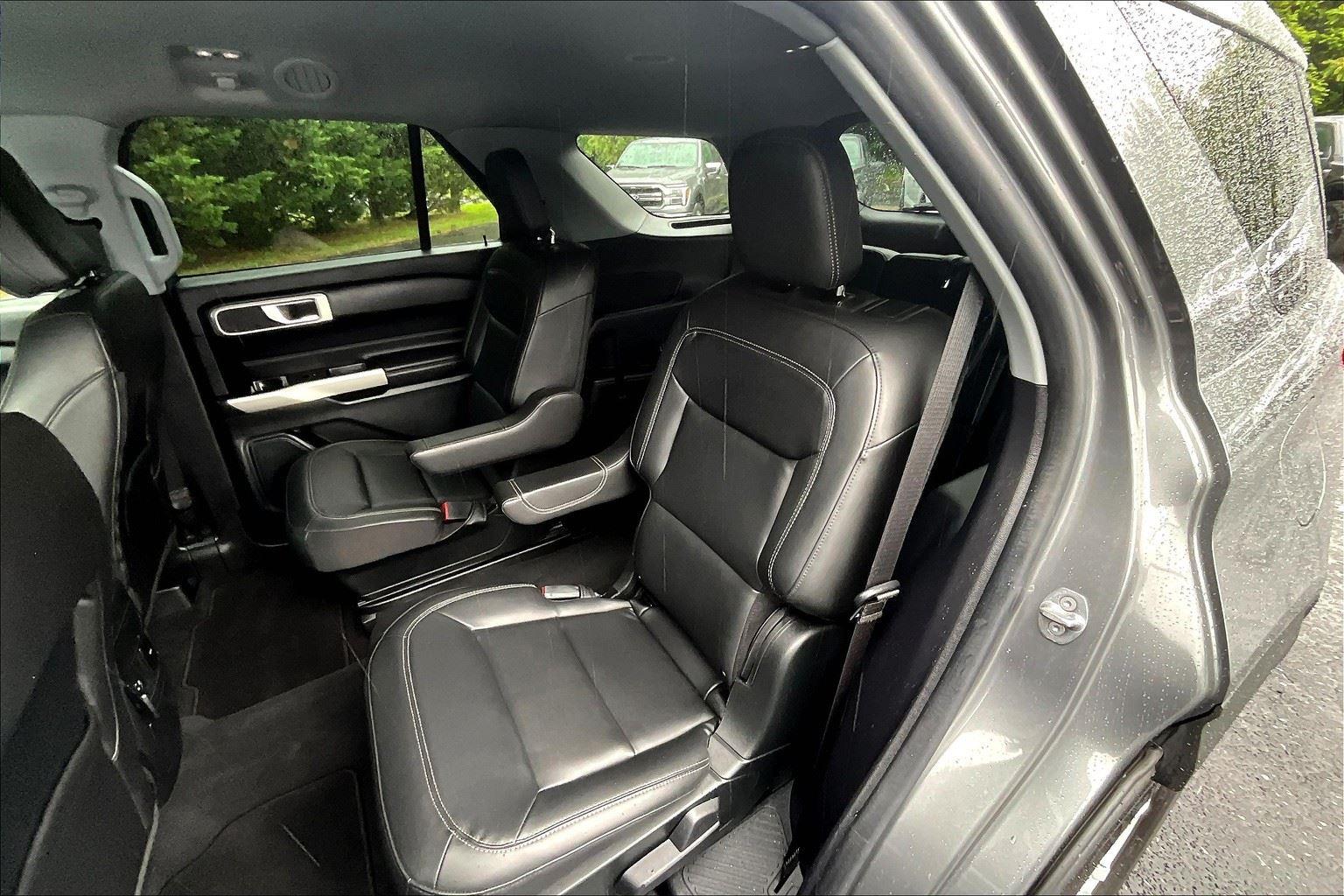 2022 Ford Explorer XLT photo 26