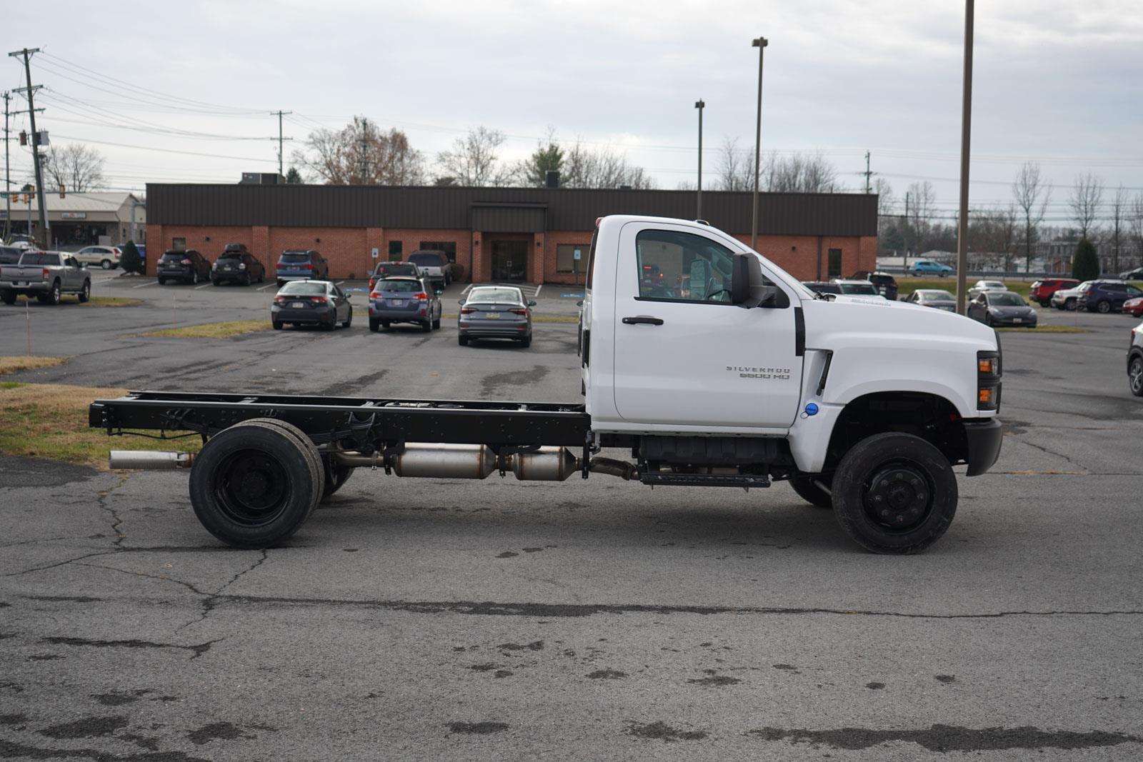 2024 Chevrolet Silverado 6500HD Work Truck photo 2