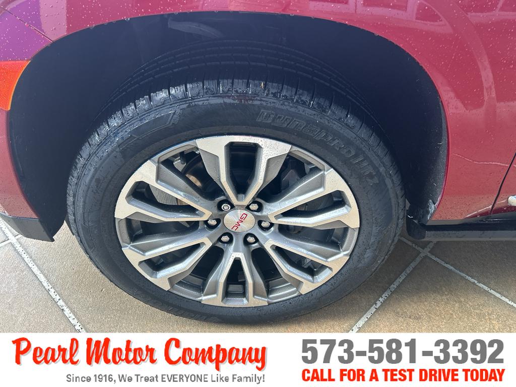 2021 Gmc Yukon Denali photo 3