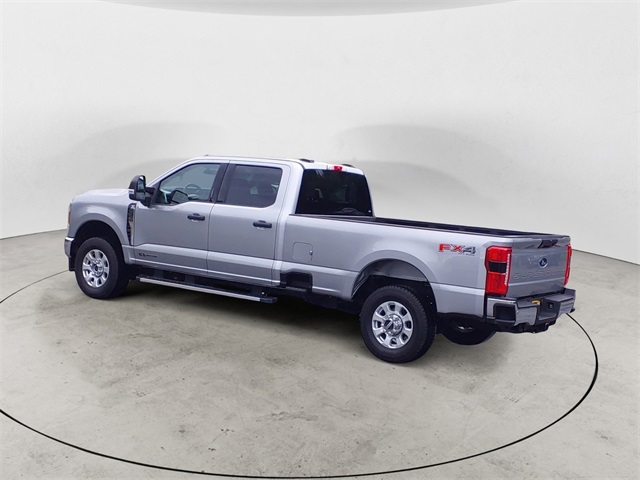 2024 Ford F-350 photo 3
