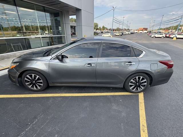 2018 Nissan Altima 2.5 SV photo 11