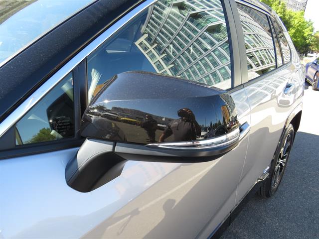 2023 Toyota RAV4 Prime XSE photo 26