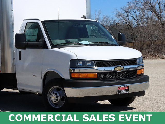 2024 Chevrolet Express Cutaway Base photo 1