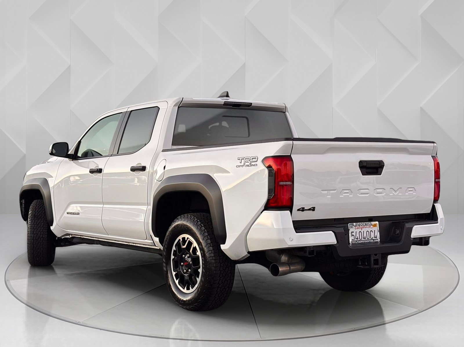 2025 Toyota Tacoma TRD Off-Road 4x4 photo 3