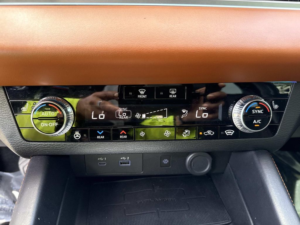 2023 Mitsubishi Outlander SEL 40th Anniversary Edition GT photo 25