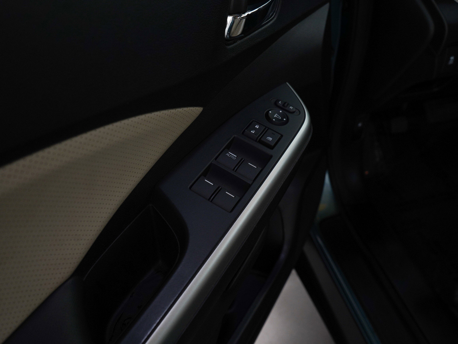 2015 Honda CR-V EX-L photo 17