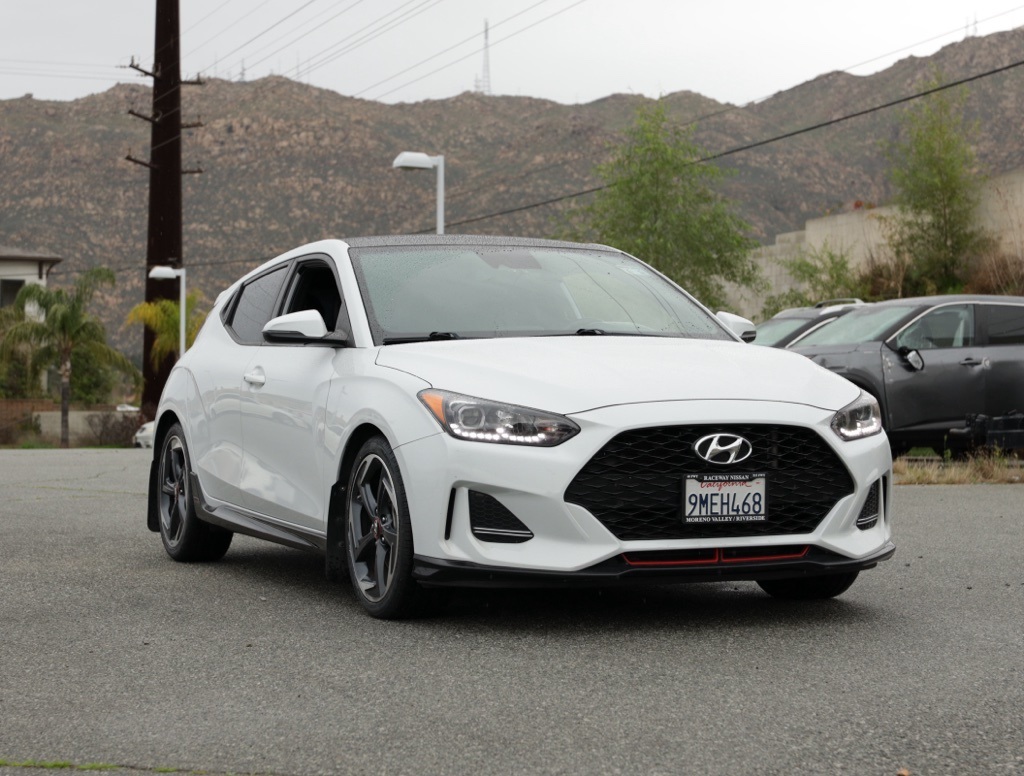 2020 Hyundai Veloster's photo