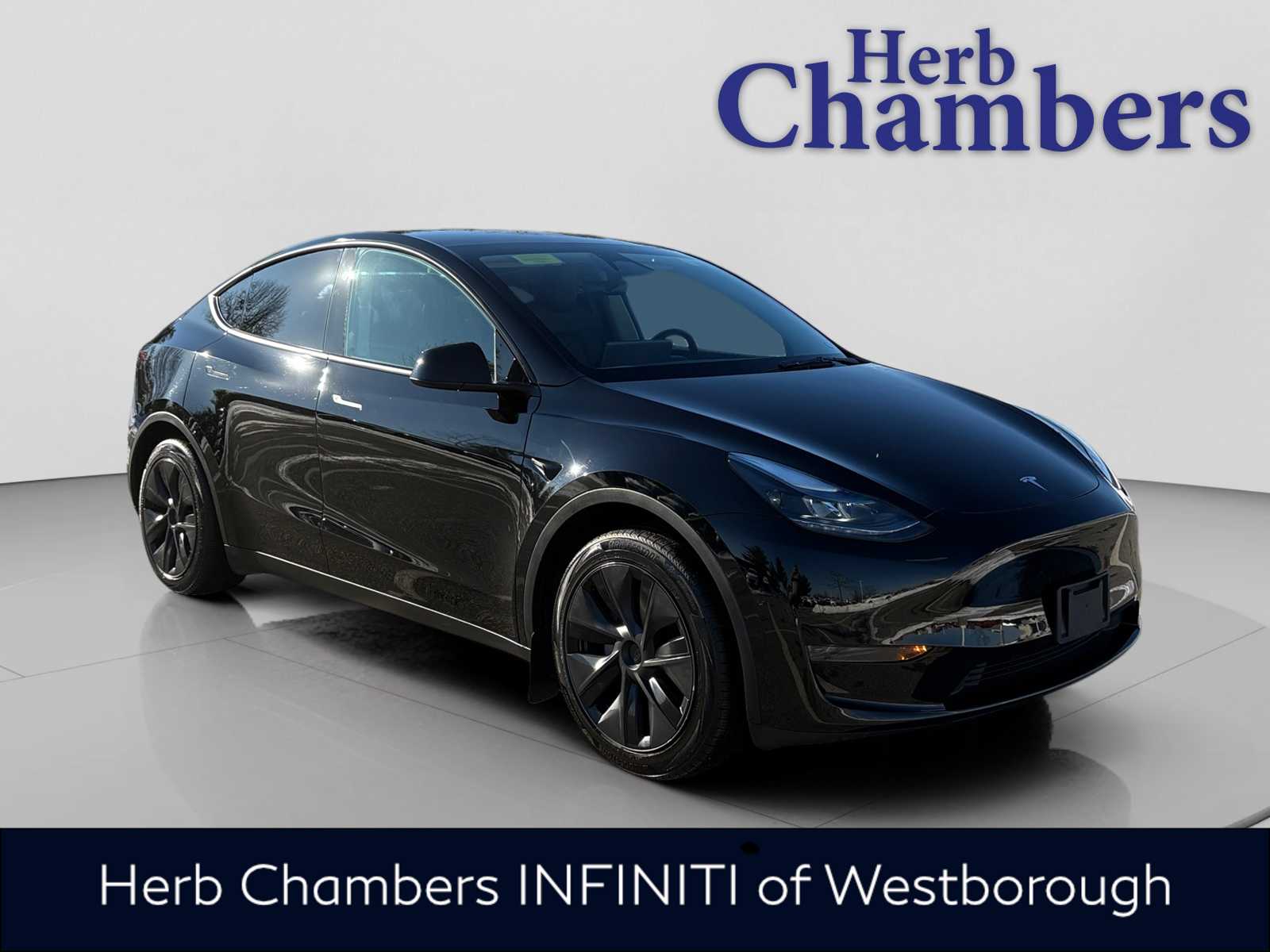 2025 Tesla Model Y Long Range's photo