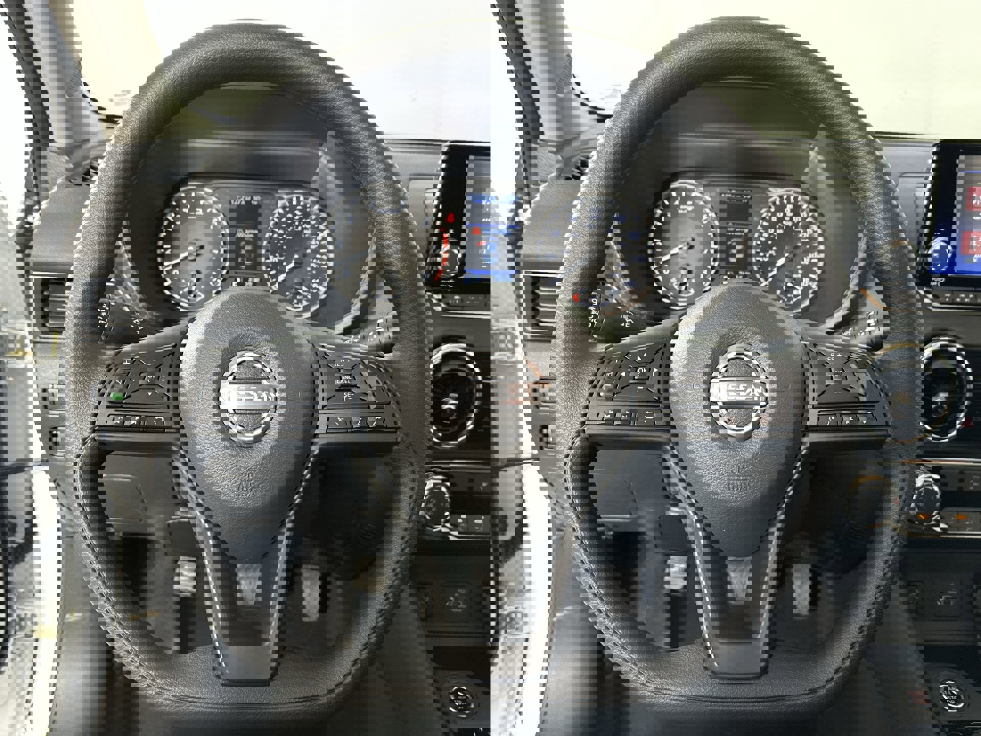 2025 Nissan Sentra S photo 13