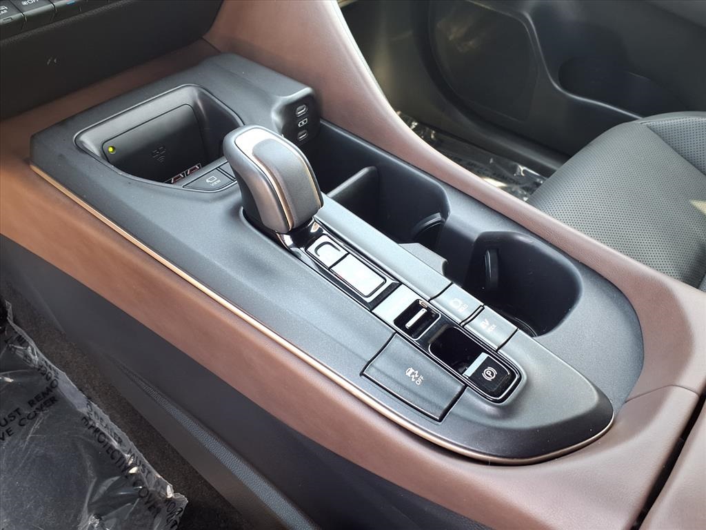 2023 Toyota Crown Limited photo 20