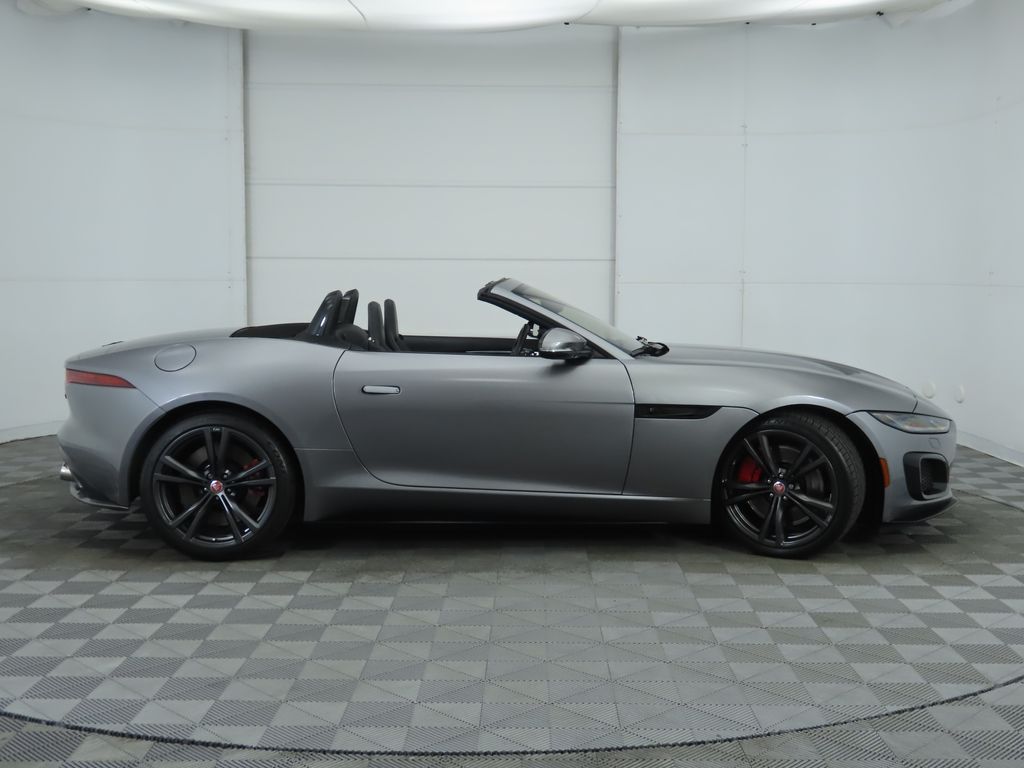 2021 Jaguar F-TYPE R photo 4