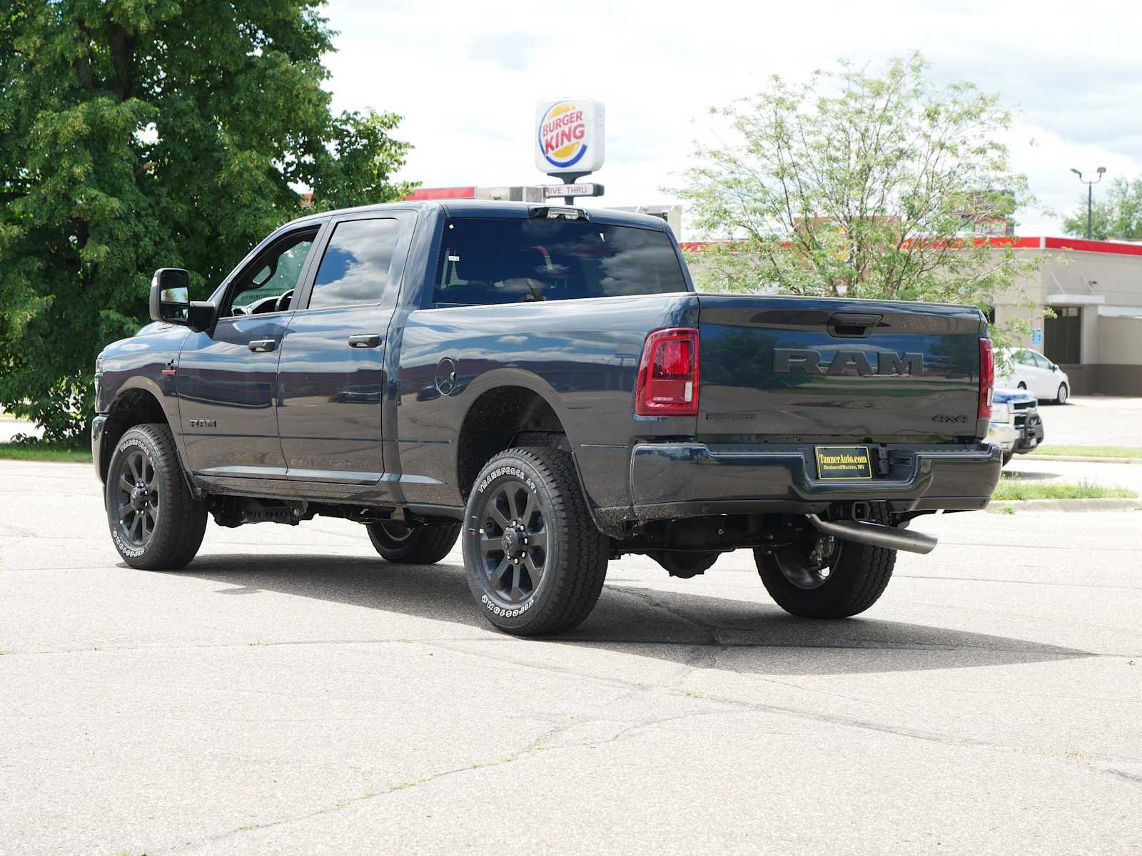 2025 Ram 2500 Big Horn photo 6