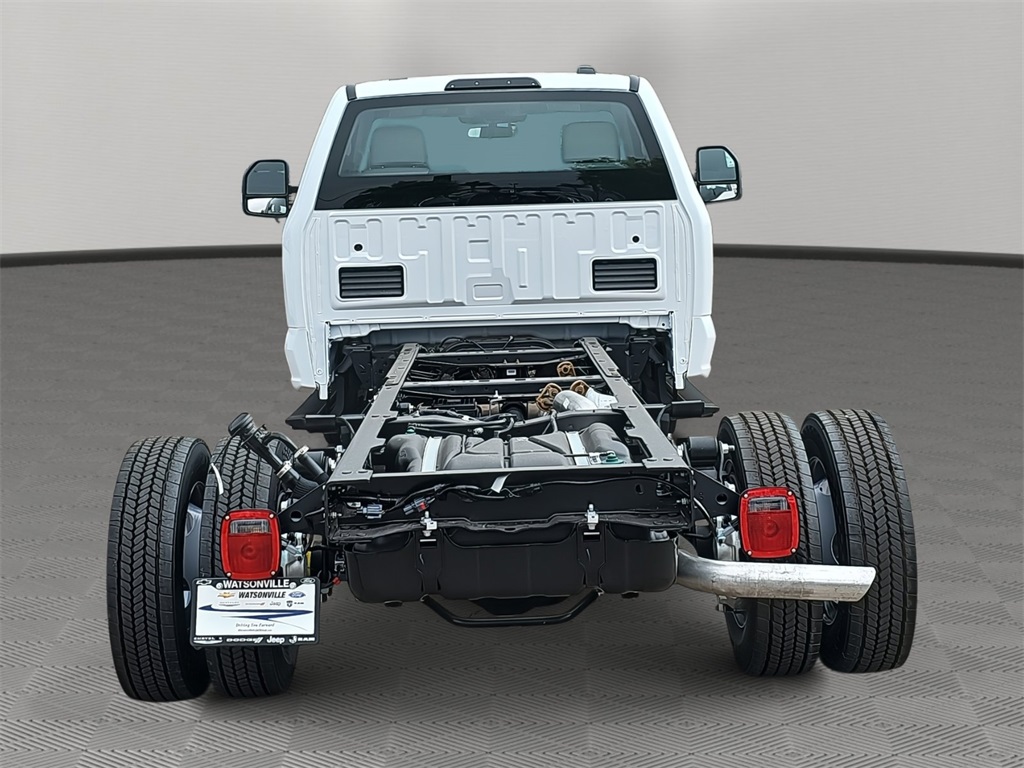 2025 Ford F-550 XL photo 3