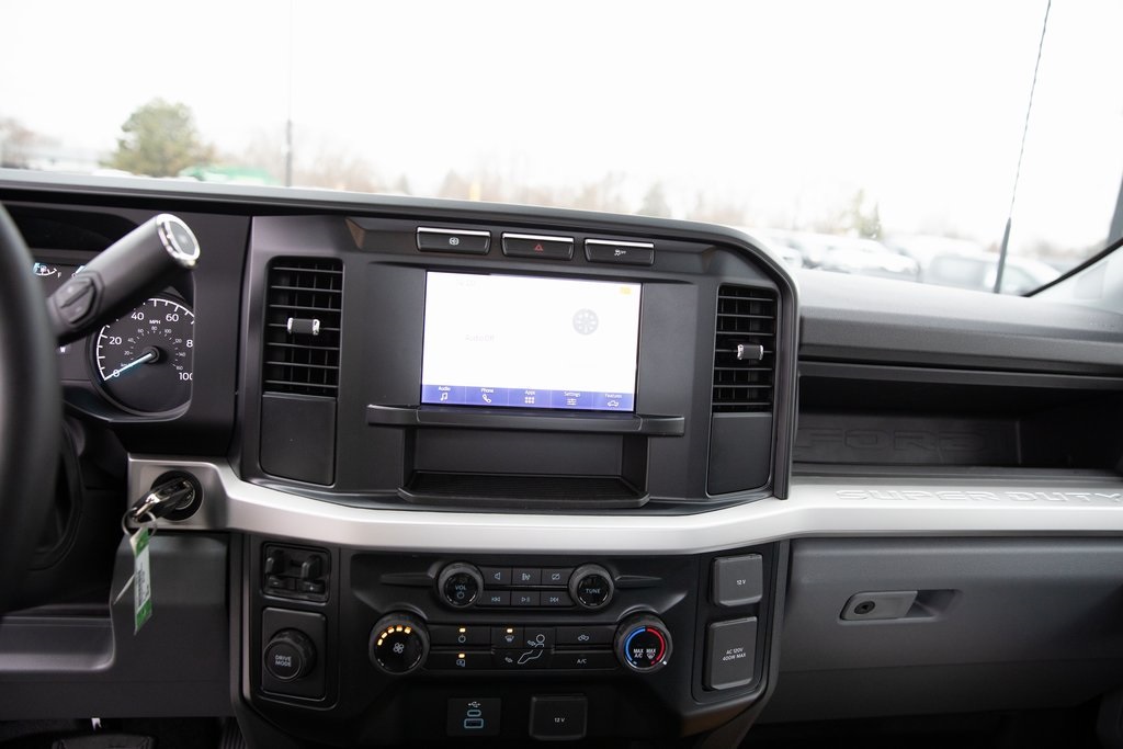 2024 Ford F-550 XL photo 25
