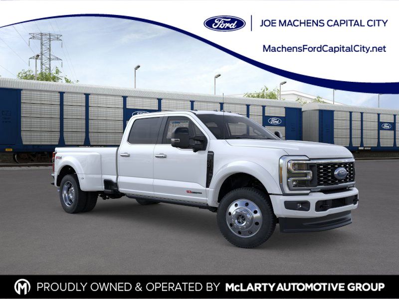 2026 Ford F-450 Super Duty Platinum's photo